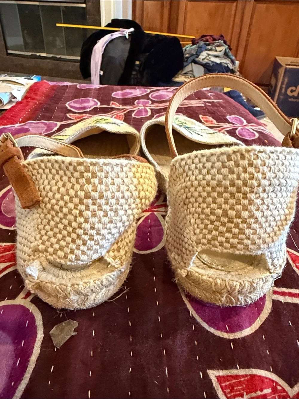 Boden Peggy Pineapple Embroidered Espadrille Sandals with Tan Strap 41
